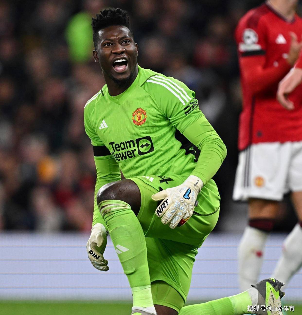  欧超杯集结日走向成谜，曼联远射贴柱，赛场秩序良好，训练强度明显提升