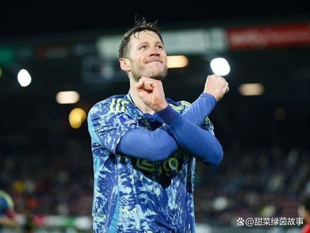 包含荷甲倒计时；阿贾克斯今夜回应争议；细节引发关注；媒体盛赞；训练强度明显提升的词条