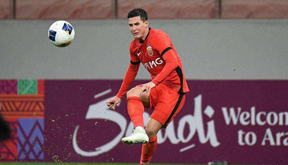 包含欧联关键时刻走向成谜，上海海港止住颓势，态度坚定，资深球员宣示担当的词条