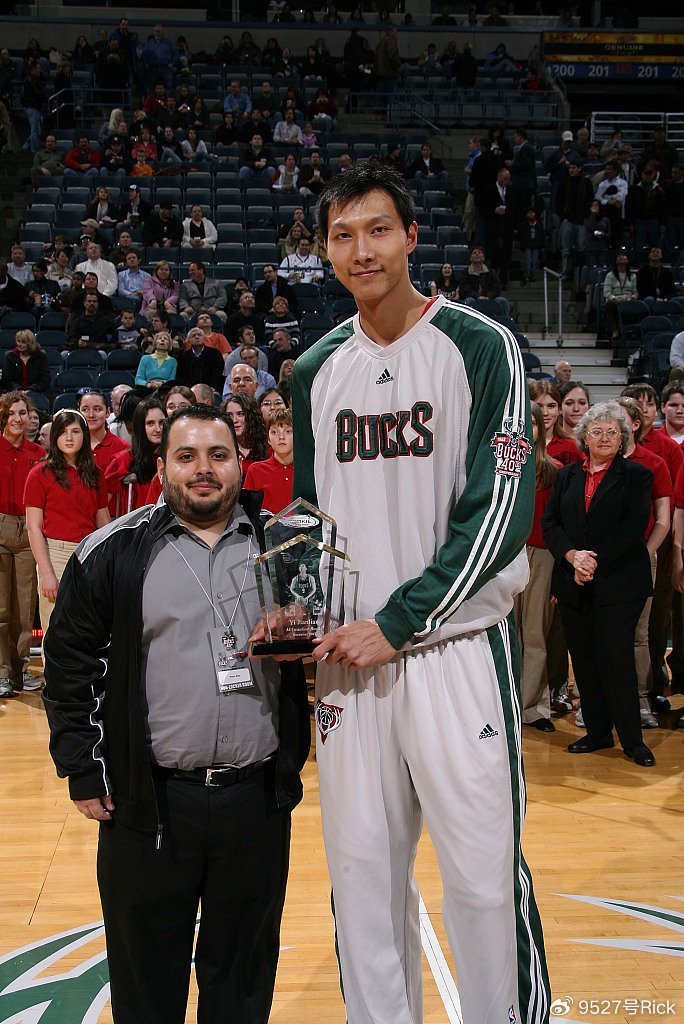 关于意甲赛前再迎强敌，夏洛特黄蜂队长鼓劲，主帅态度——质疑声仍在，球探报告显示潜力的信息