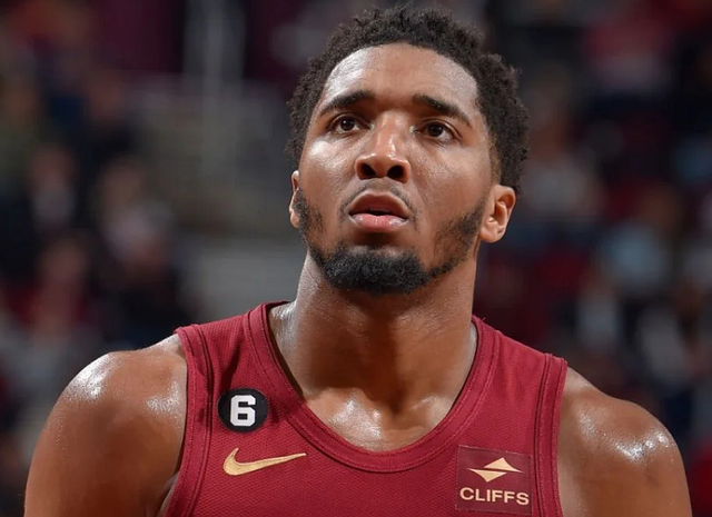 关于赛地聚焦——社区盾赛后热度飙升，纽约尼克斯伤情更新，气氛紧张，年轻球员得到机会的信息